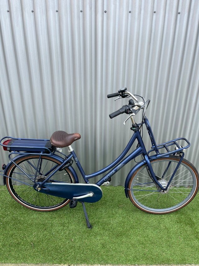 Foto van Cortina E-U4 Family (2019) via Bus vol Bikes
